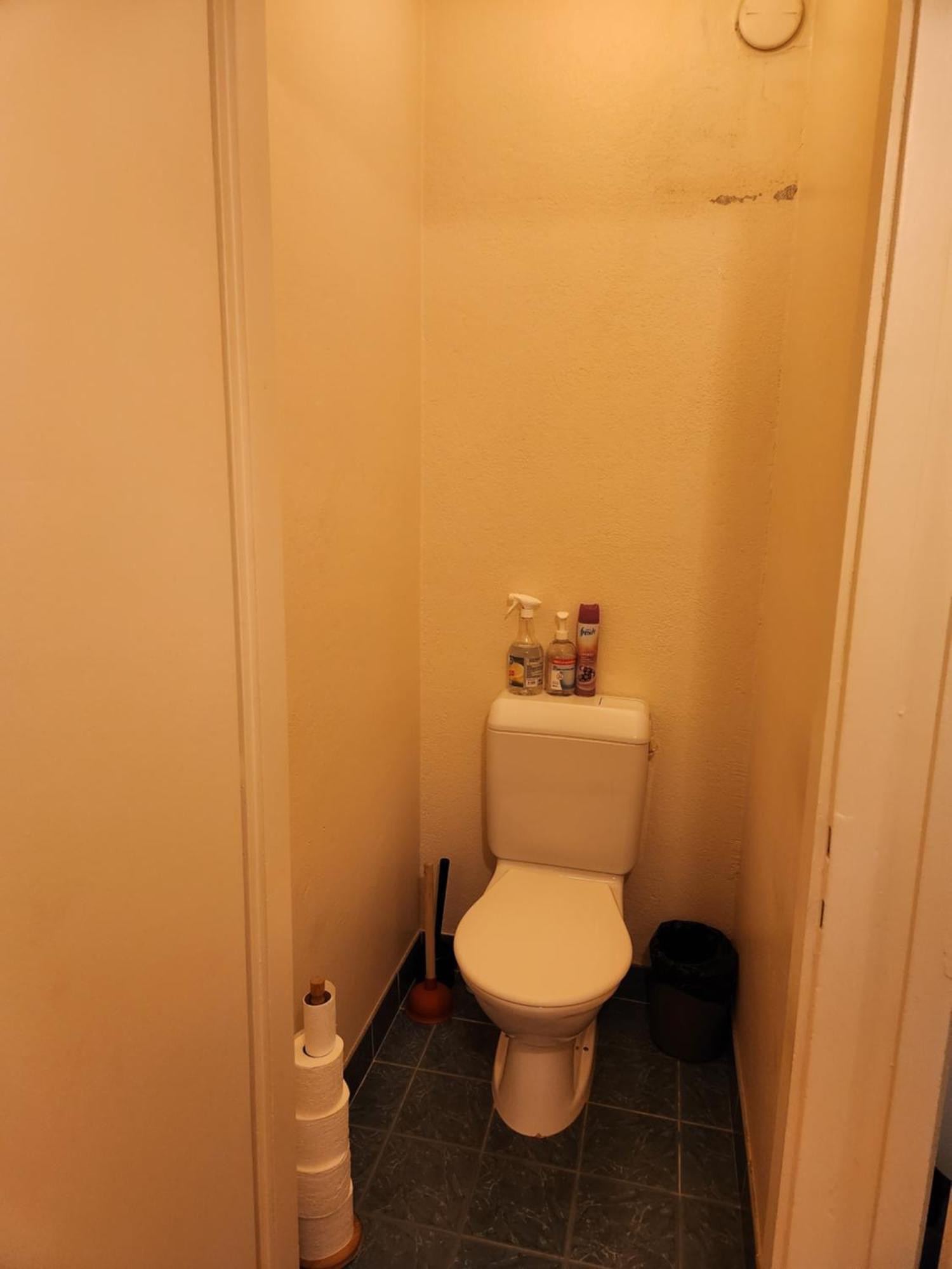 Room In Shared Apartment Женева Екстер'єр фото